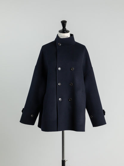 Sarah/short triangle coat