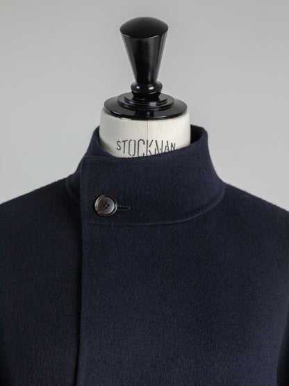 Sarah/short triangle coat
