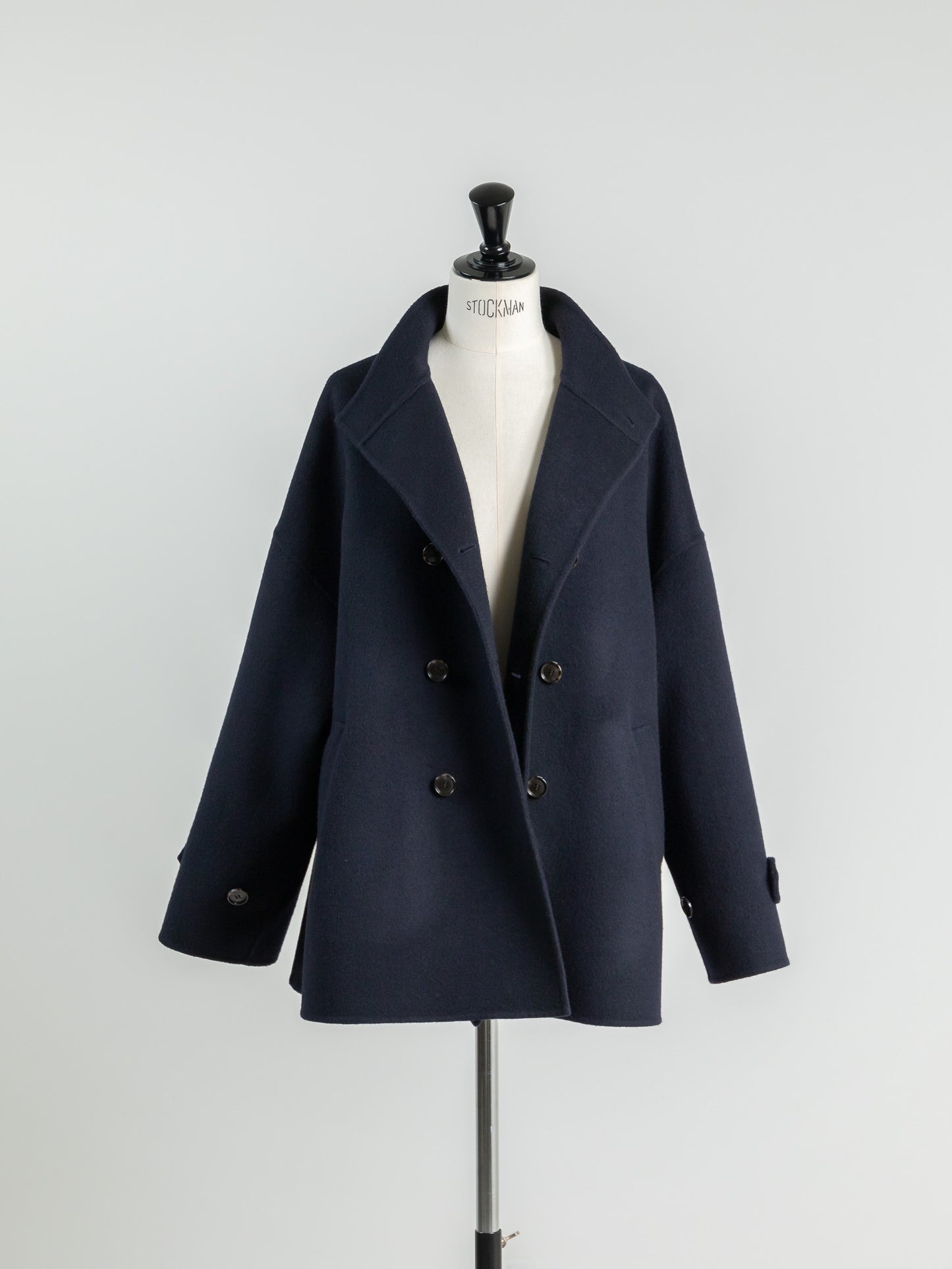 Sarah/short triangle coat