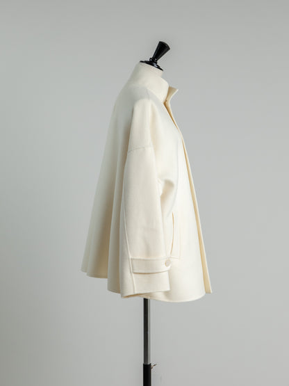 Sarah/short triangle coat