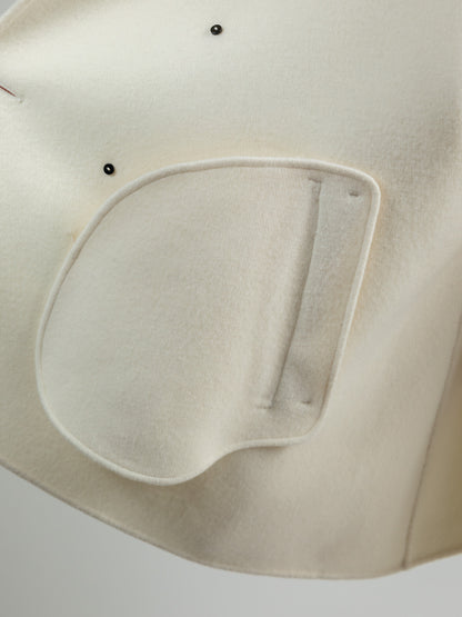 Sarah/short triangle coat
