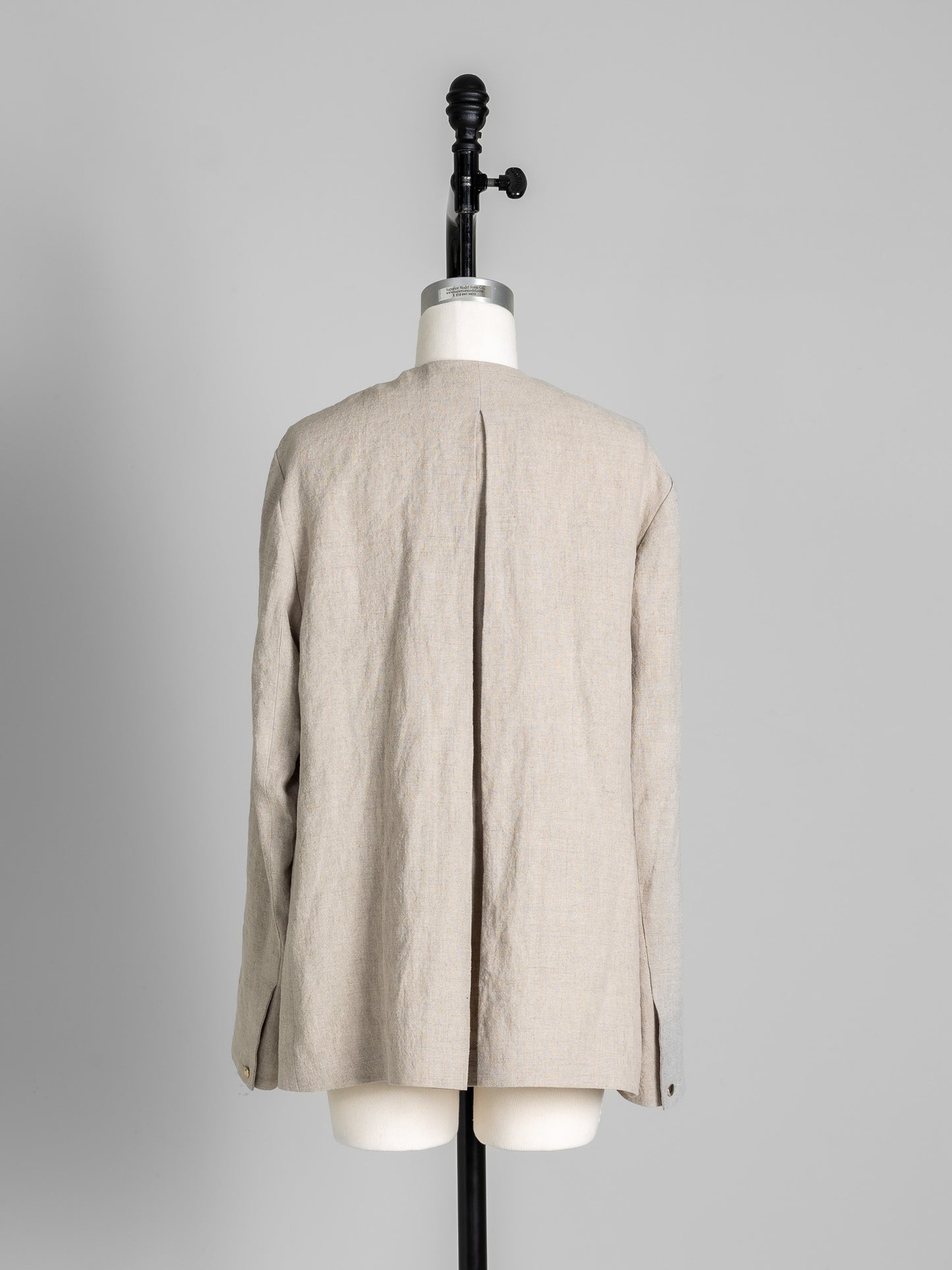 Patricia / floating linen jacket (sand/carbon)