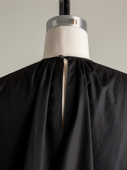 Hope / deres thomas maison cotton drape blouse （BLACK/OFF-WHITE）
