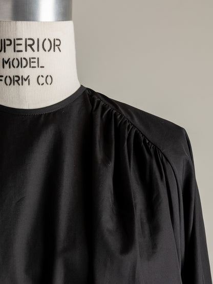 Hope / deres thomas maison cotton drape blouse （BLACK/OFF-WHITE）