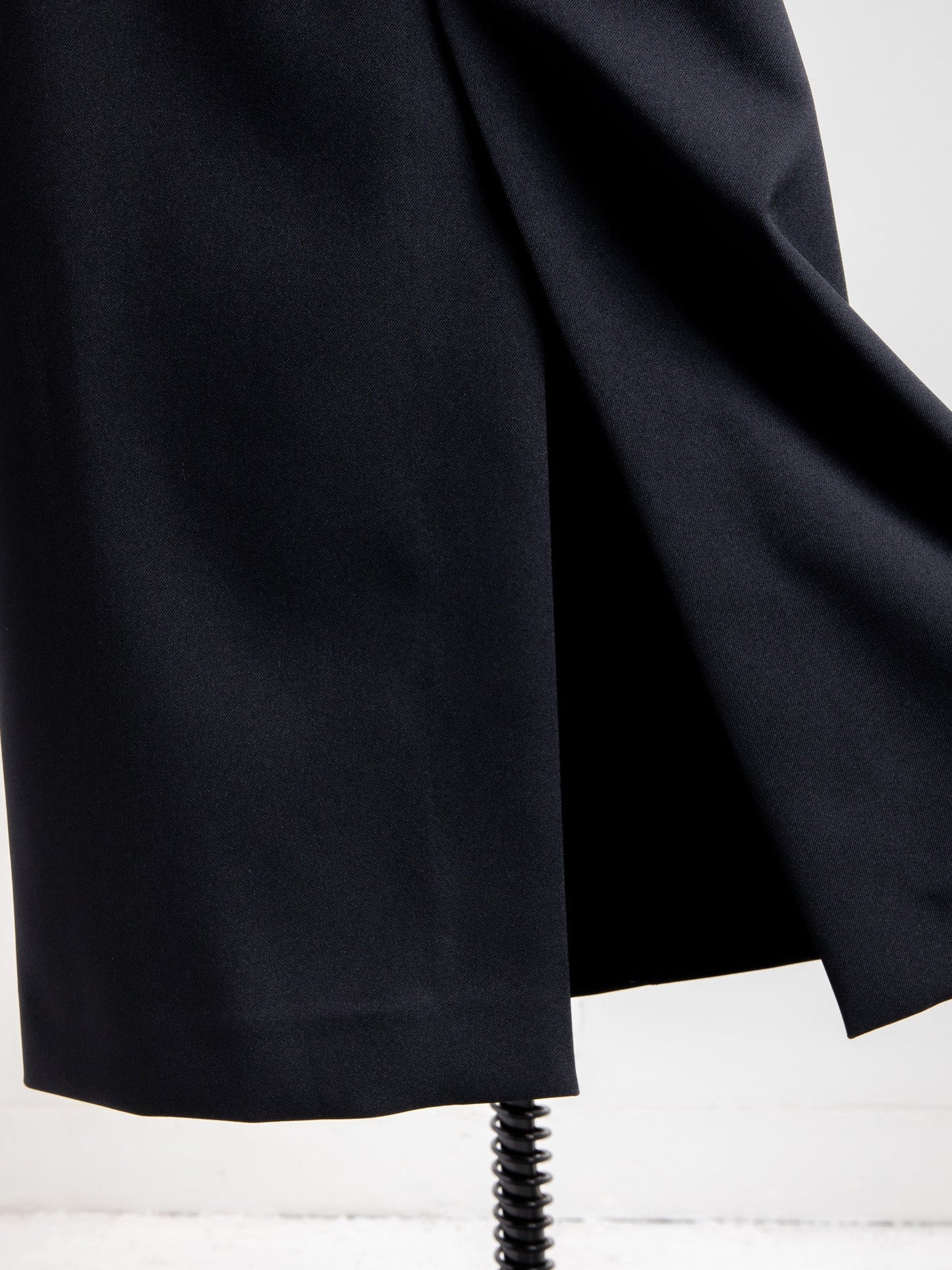 Greta / first step skirt (BLACK/OFF-WHITE)
