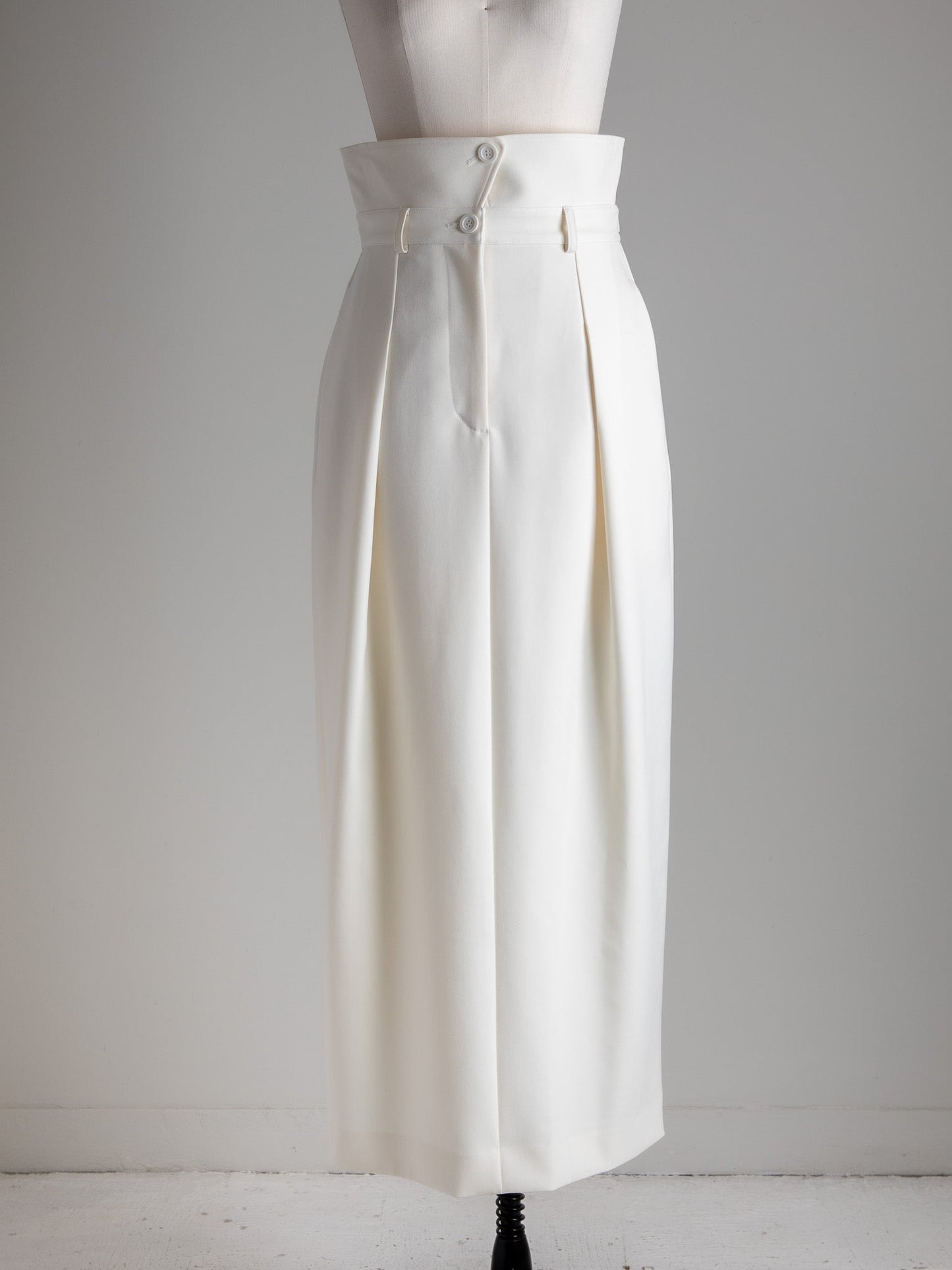 Greta / first step skirt (BLACK/OFF-WHITE)