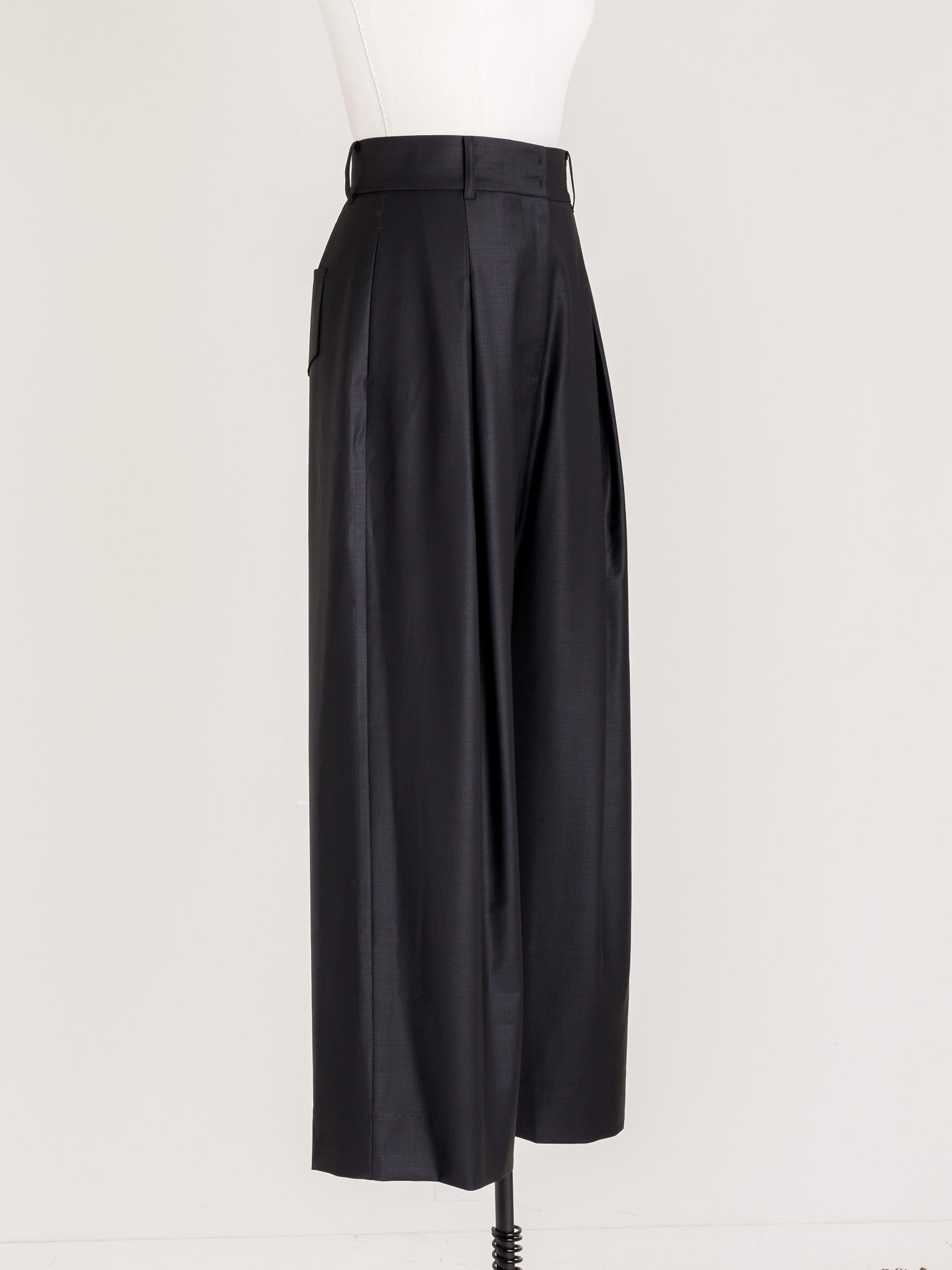 お値下げしましたderes Hazel/stem pants dark gray Hazel/stem pants Black – deres.online
