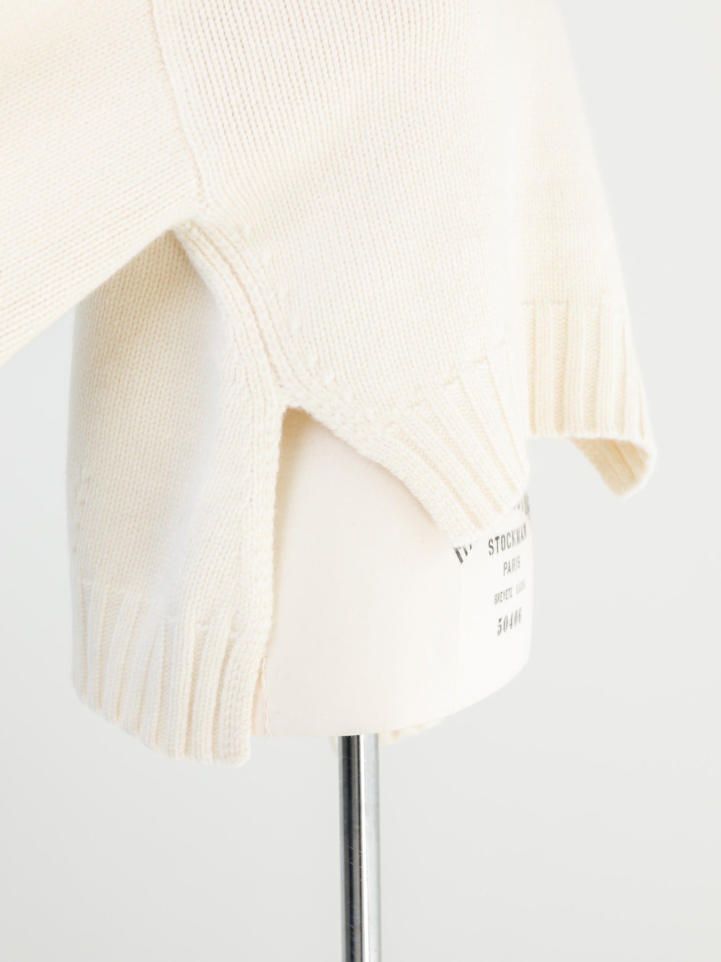 Adele/only one sweater