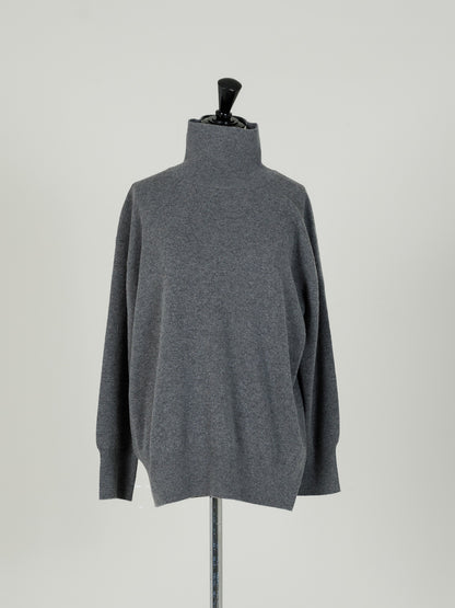 Ashley/back line turtle neck sweater
