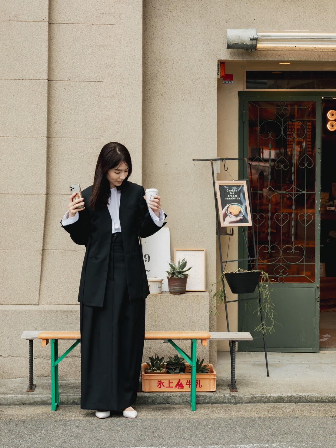 Greta / first step skirt (BLACK/OFF-WHITE)