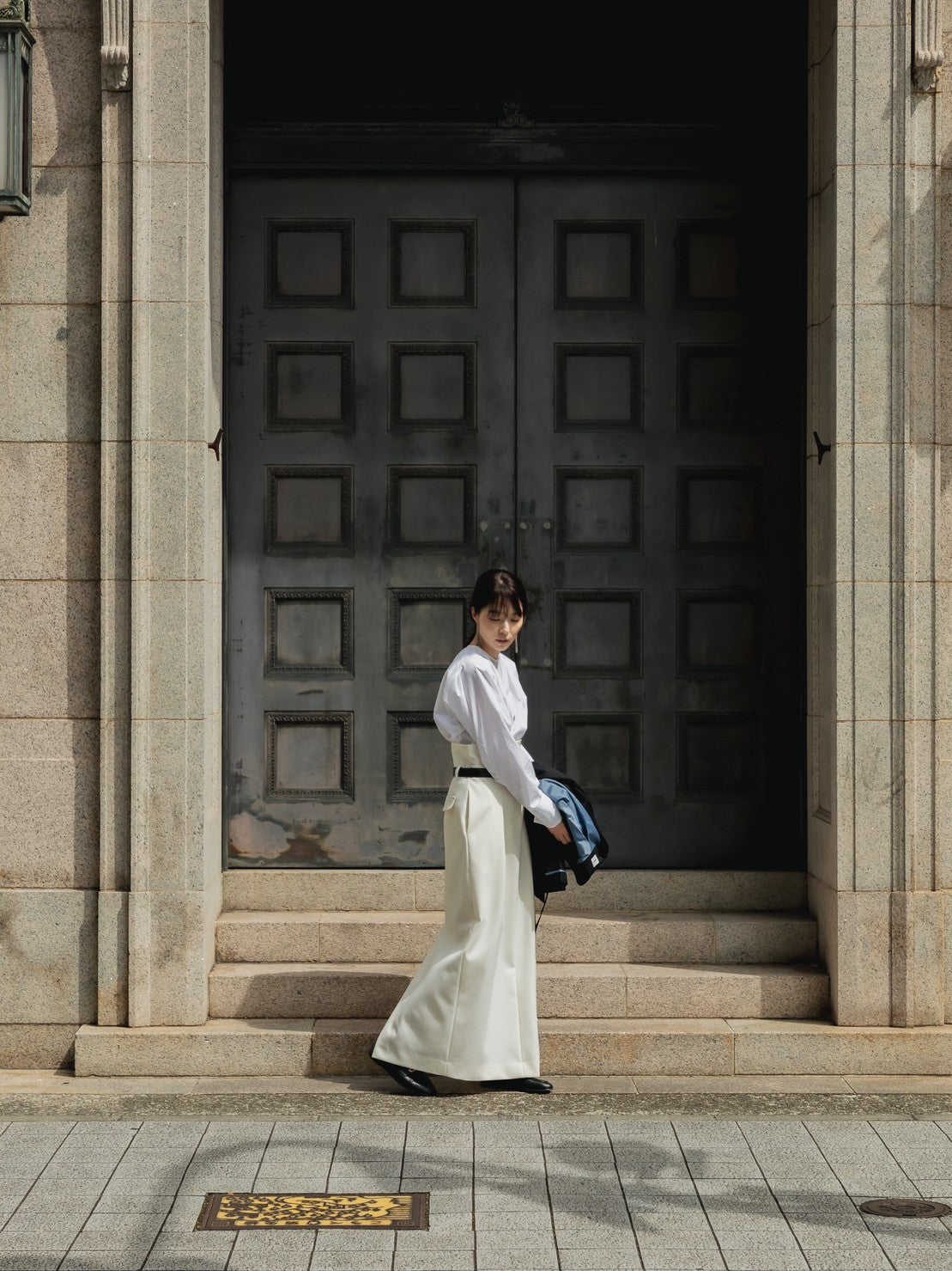 Hope / deres thomas maison cotton drape blouse (BLACK/OFF-WHITE)