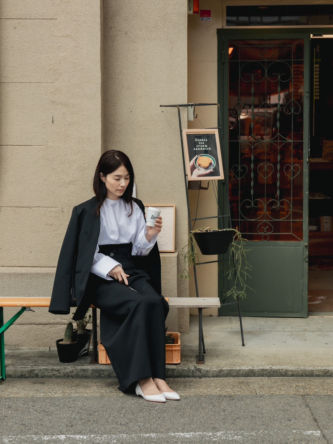 Greta / first step skirt (BLACK/OFF-WHITE)