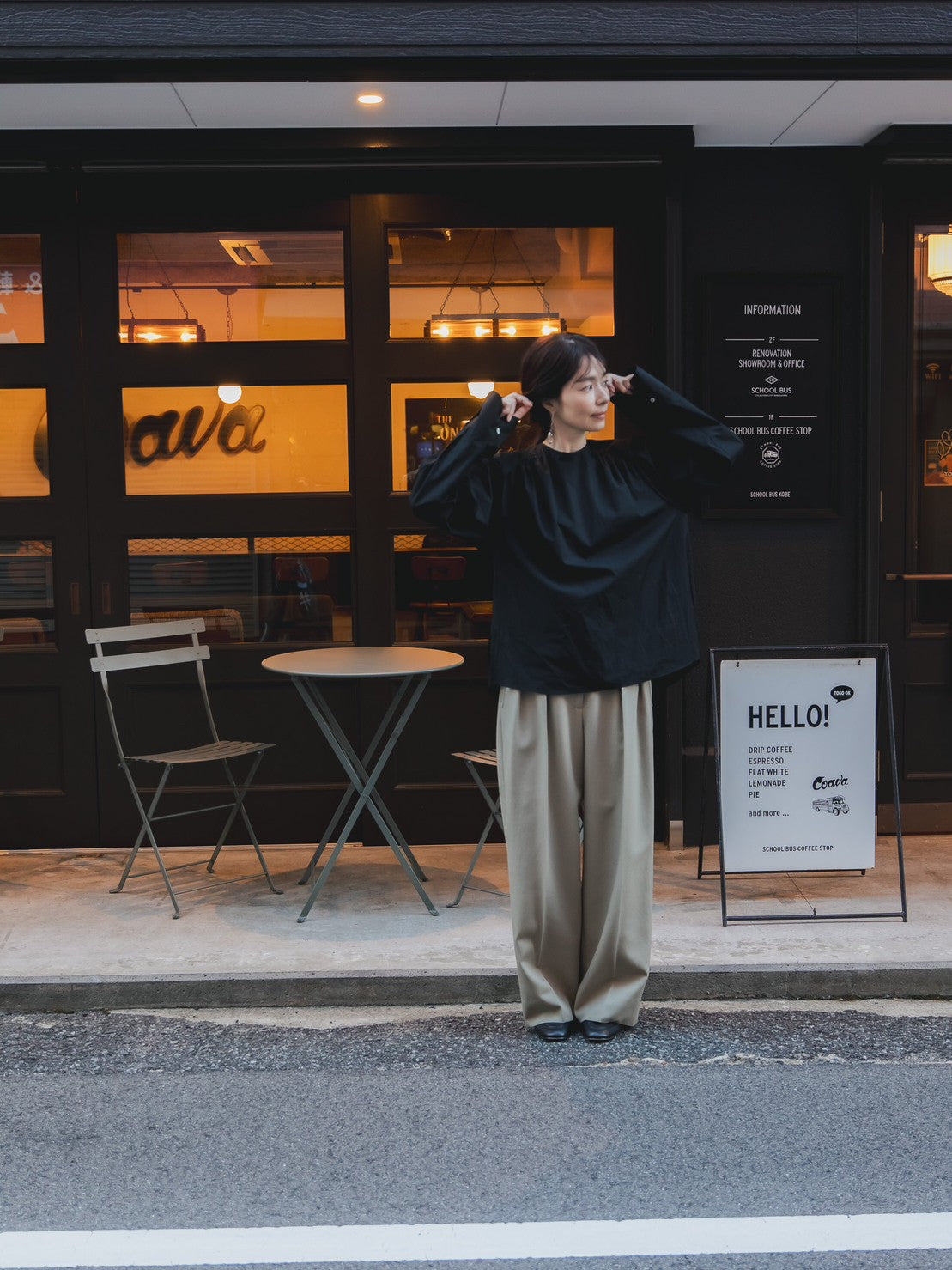 Hope / deres thomas maison cotton drape blouse (BLACK/OFF-WHITE)