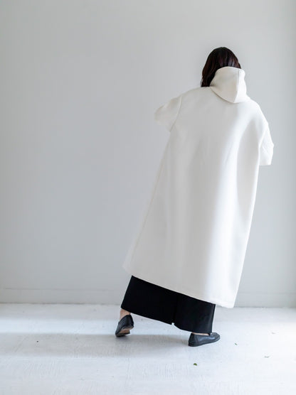【予約販売】Irene / switch neck feather long coat（perl/midnight/noir）