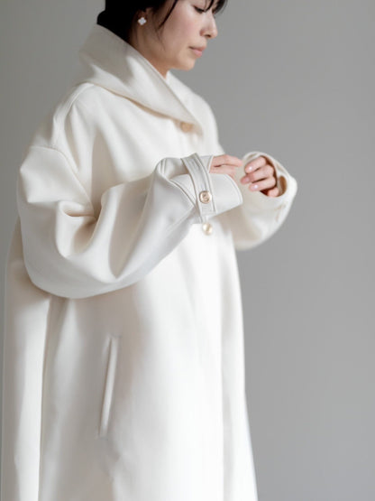 Irene / switch neck feather long coat（perl/midnight/noir）