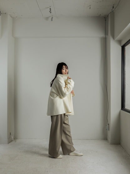 Sarah/short triangle coat
