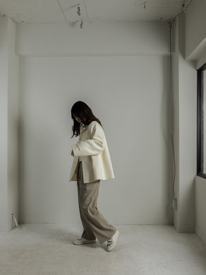 Sarah/short triangle coat