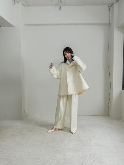 Sarah/short triangle coat