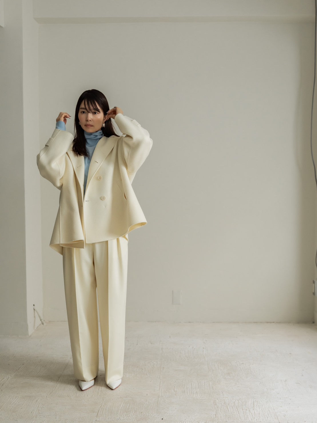 Sarah/short triangle coat