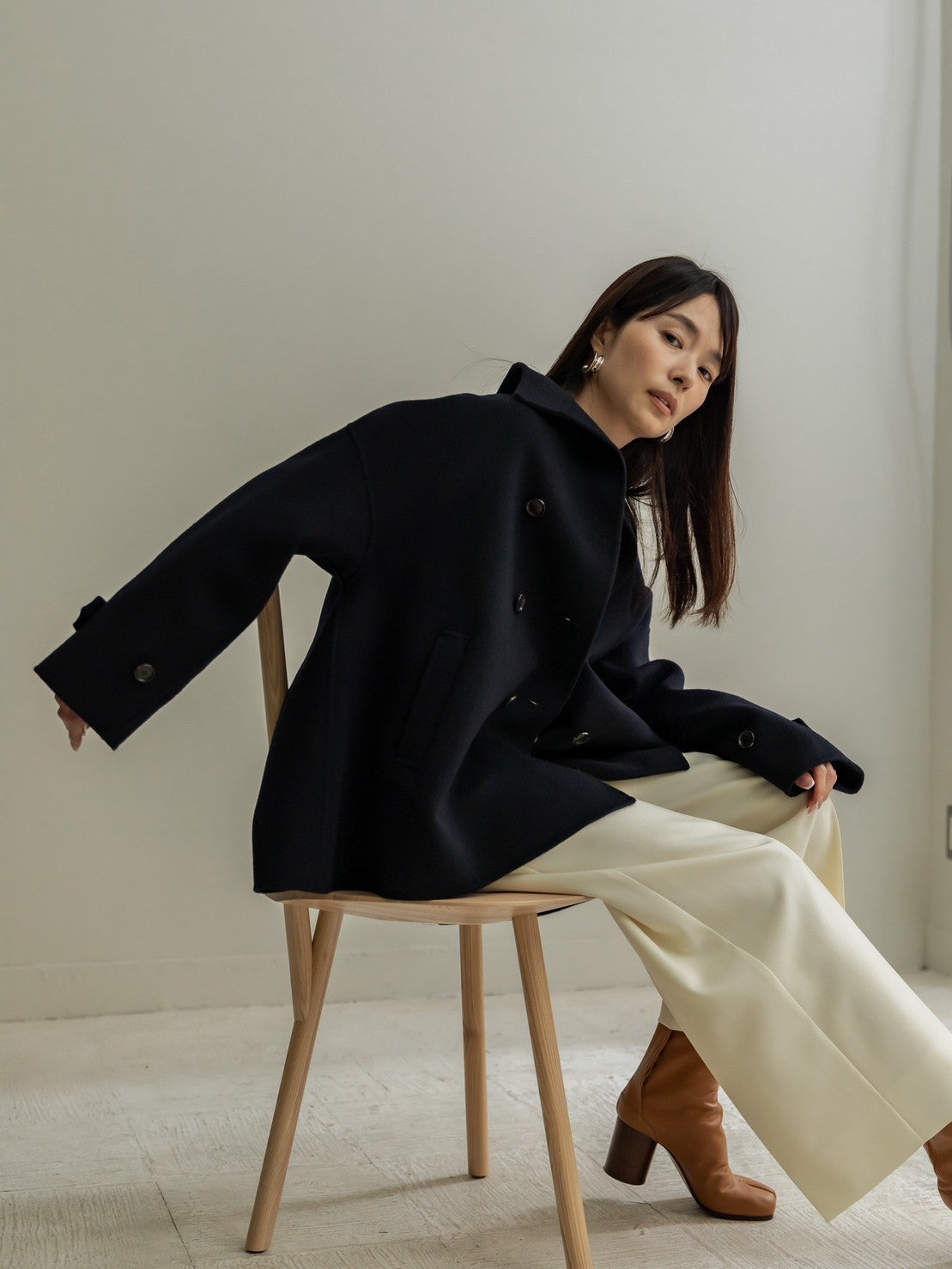 Sarah/short triangle coat