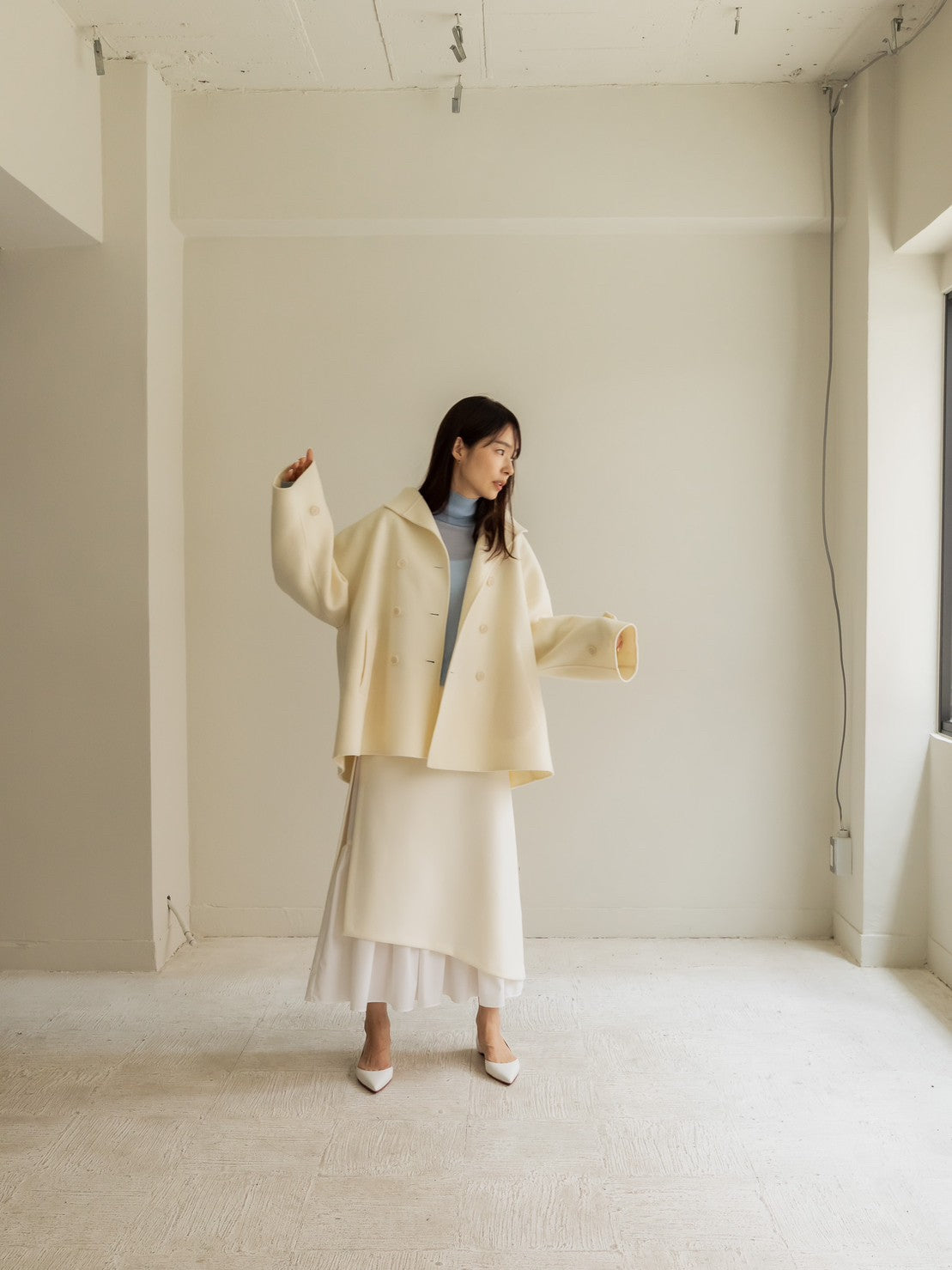 Sarah/short triangle coat