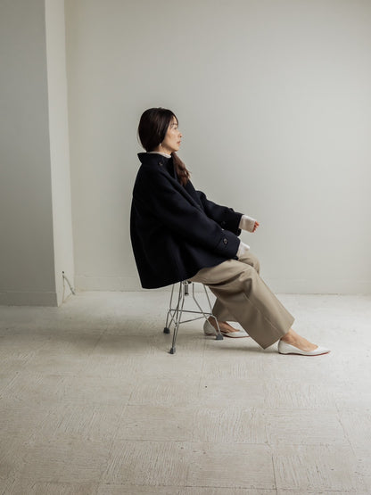 Sarah/short triangle coat