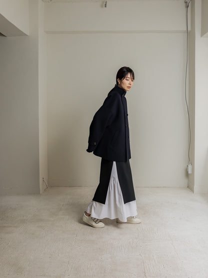 Sarah/short triangle coat