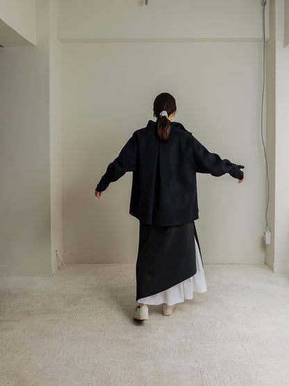 Sarah/short triangle coat