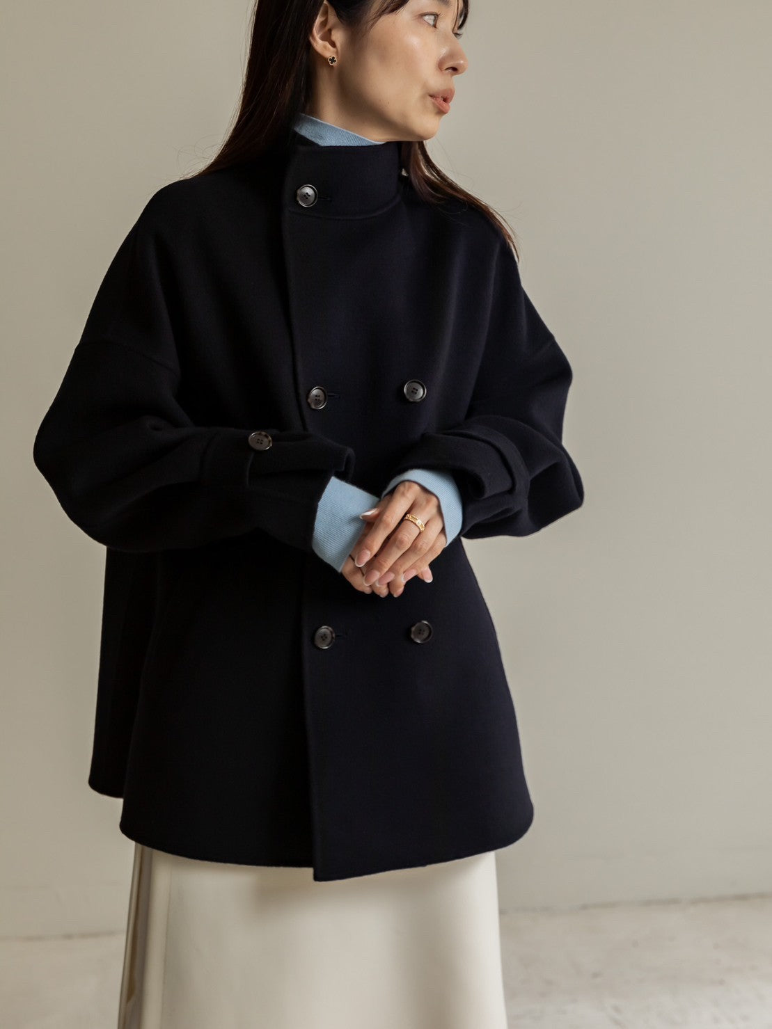 Sarah/short triangle coat