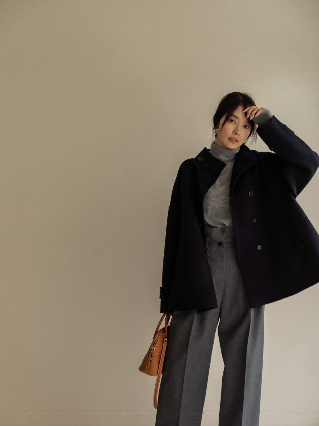 Sarah/short triangle coat