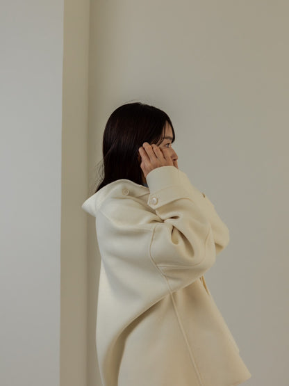 Sarah/short triangle coat