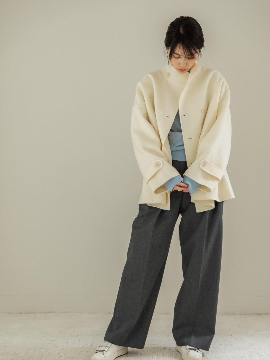 Sarah/short triangle coat