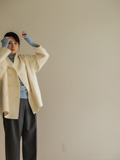 Sarah/short triangle coat