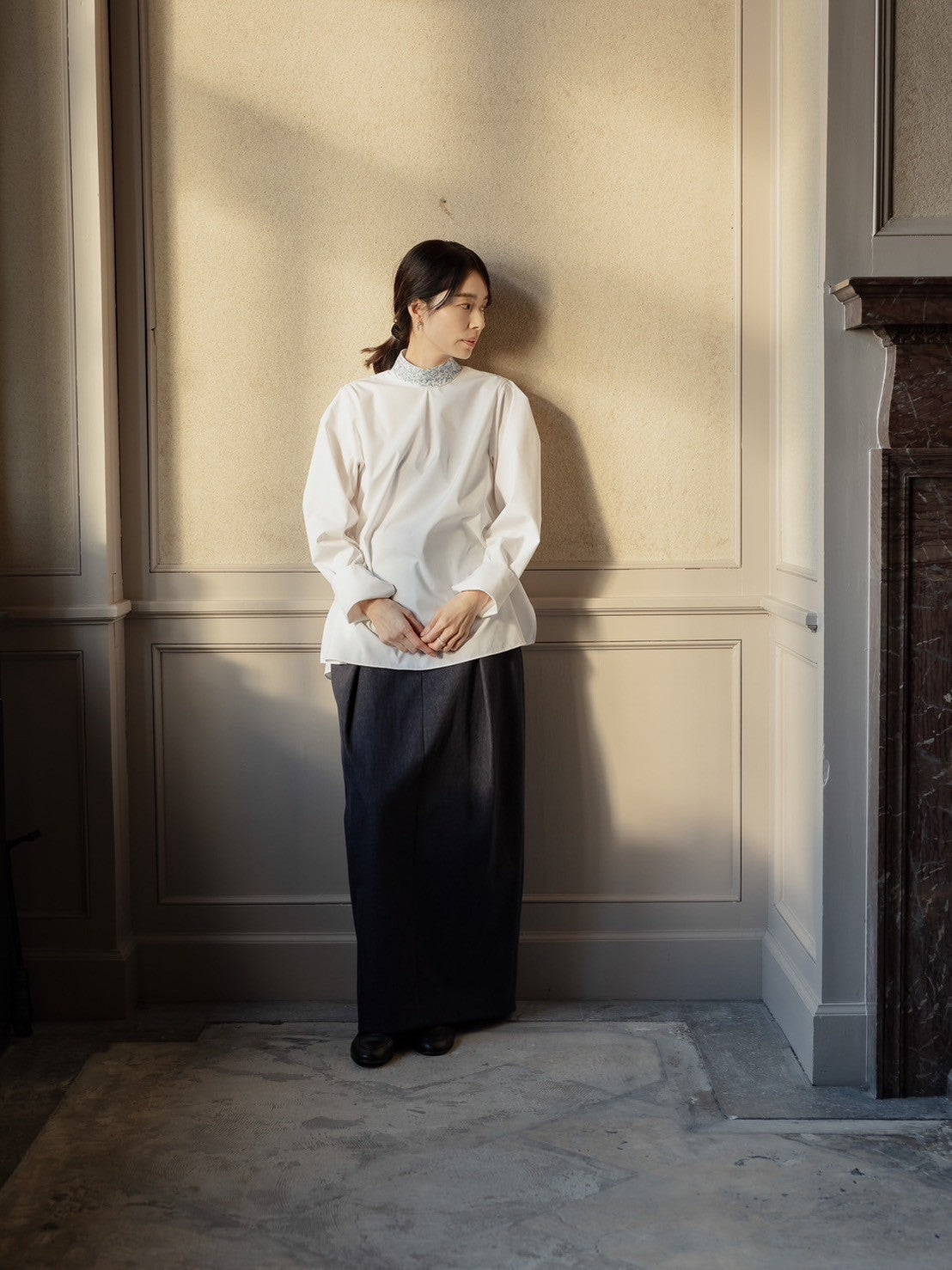 2024新発 Valentina / blooming embroidery blouse (NAVY×NAVY / WHITE トップス