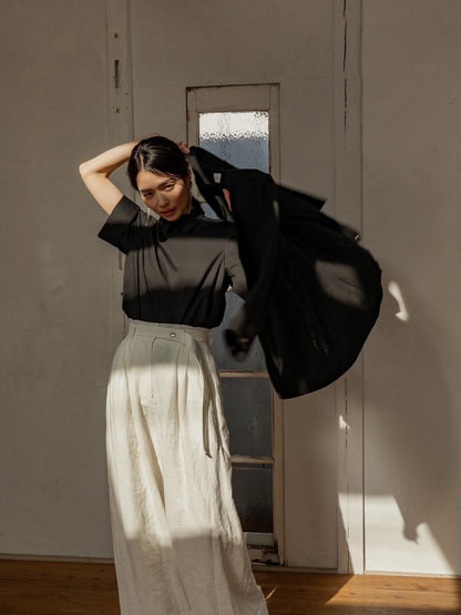 Patricia / floating linen jacket (sand/carbon)