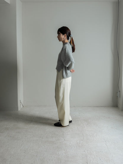 Adele/only one sweater