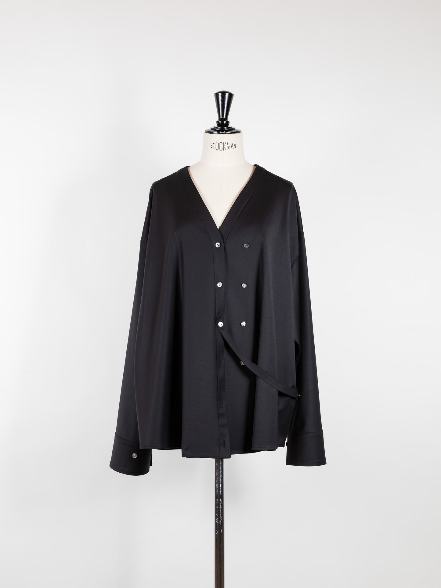 [Pre-order] Yvette /secret heart shirt jacket - Black