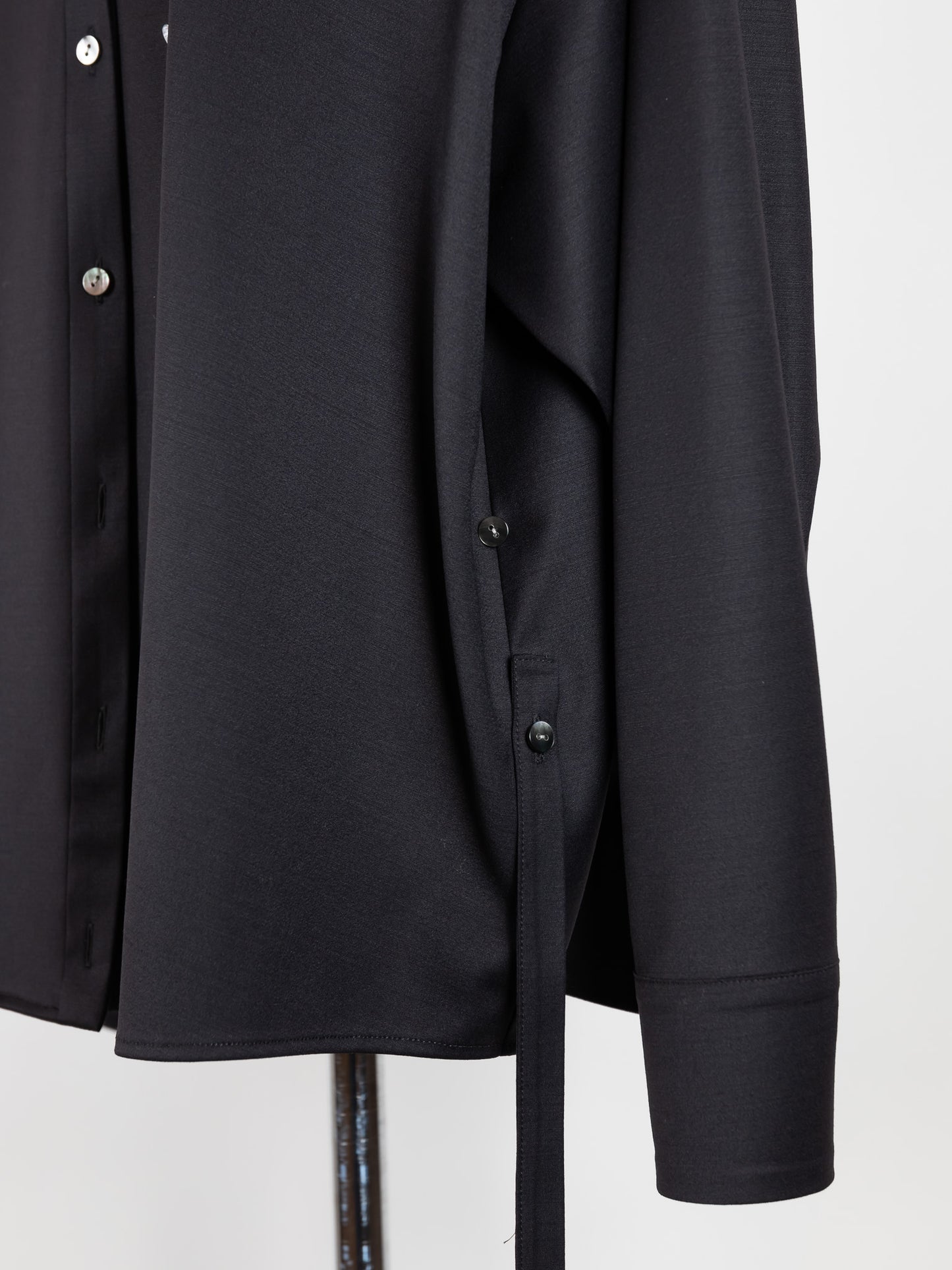 [Pre-order] Yvette /secret heart shirt jacket - Black